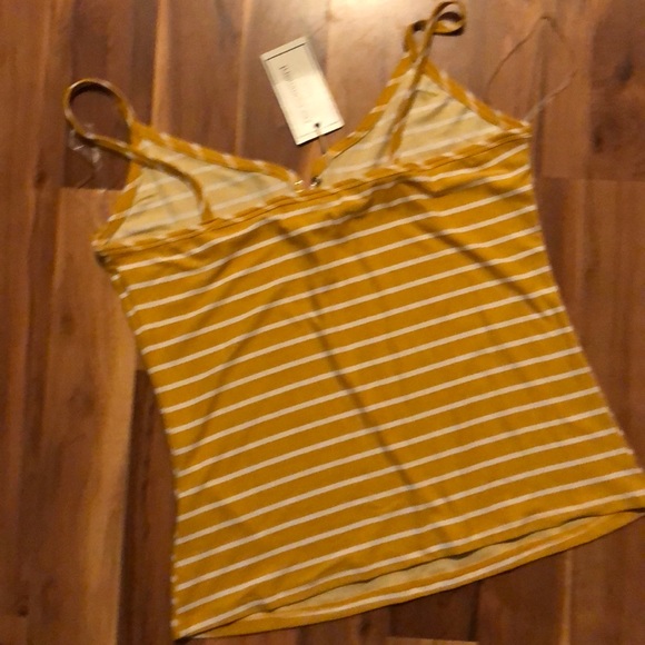 No comment,NY.LA - Picture 2 of 2